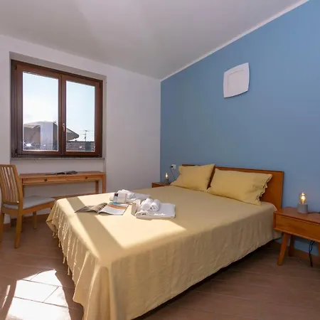 Country With Pool Apartment *